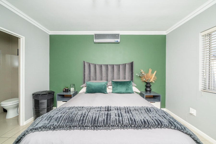 To Let 3 Bedroom Property for Rent in Zonnendal Western Cape